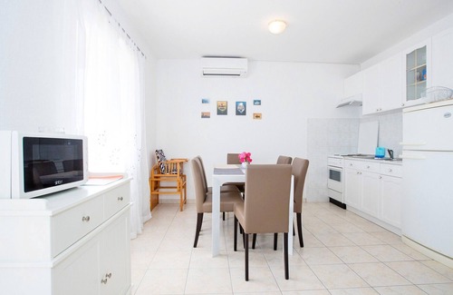 Lopar Apartment | Apartments Sanjin, (13692), Lopar, hr
