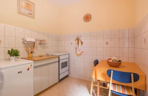 Molunat Apartment | Apartments Saulan - One Bedroom Apartment with Balcony and Garden View (Molunat)