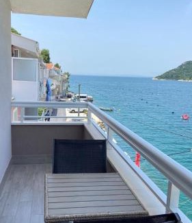 Blace Apartment | Apartments Tiho & Jelena