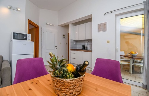 Poljica Apartment | Apartments Tina (34191-A5) - Poljica