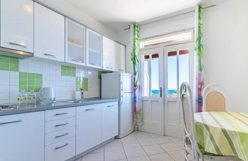 Selca Apartment | Apartments Tončica, (2965), Selca, hr