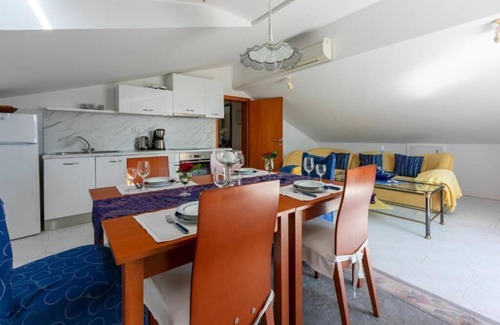 Rab Apartment | Apartments Vila Antula (66781-A4) - Banjol - island Rab