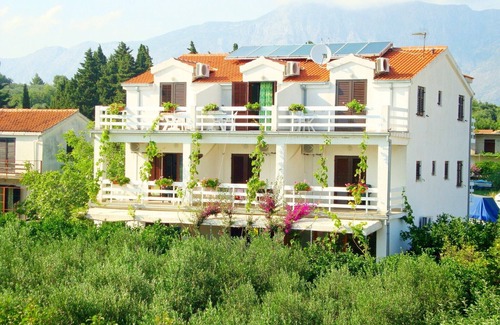 Sucuraj Apartment | Apartments Vice, (11656), Sućuraj, Croatia