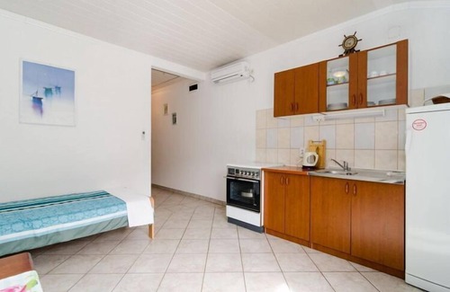 Trpanj Apartment | Apartments Villa Nikol - One Bedroom Apartment with Sea View (APT 2)