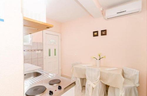 Trpanj Apartment | Apartments Villa Nikol - Two Bedroom Apartment with Balcony and Sea View APT 7