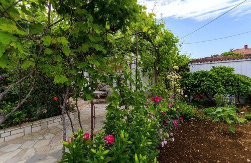 Trogir Apartment | Apartments Vinko (43051-A3) - Trogir