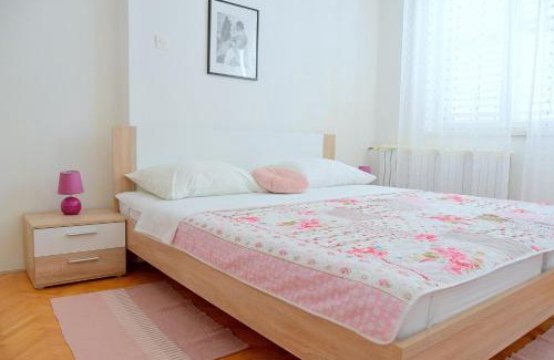 Suha Punta Apartment | Apartments Viola Kampor