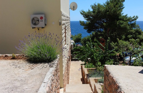 Sveta Nedjelja Apartment | Apartments Vrankovic (24891-A1) - Sv. Nedjelja (Hvar)