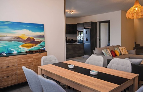 Flic-en-Flac Apartment | Apartments with a rooftop, 10 mins walk to beach