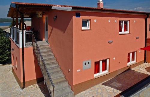 Gornji Karin Apartment | Apartments with a parking space Gornji Karin, Novigrad - 18387