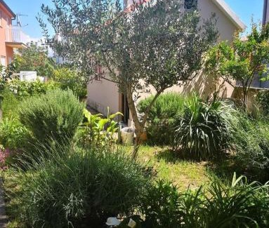 Kastel Novi Apartment | Apartments with parking space Kastel Novi, Kastela - 22702