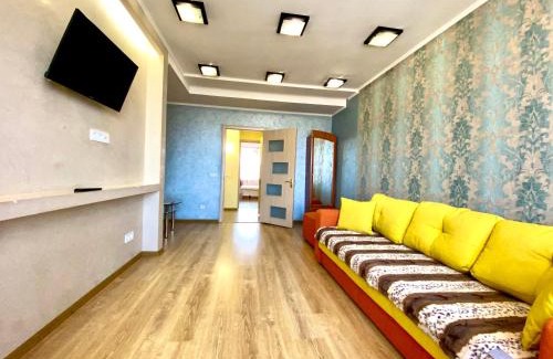 Poltava Apartment | ApartPoltava Світлі та просторі двокімнатні апартаменти в новобудові, закритий паркінг , ЦЕНТР МІСТА, банківський ЧЕК