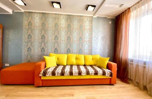 Poltava Apartment | ApartPoltava Світлі та просторі двокімнатні апартаменти в новобудові, закритий паркінг , ЦЕНТР МІСТА, банківський ЧЕК