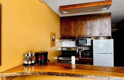 Okanagan-Similkameen Apartment | Apex Mountain ~ Alpine Ski Inn 418