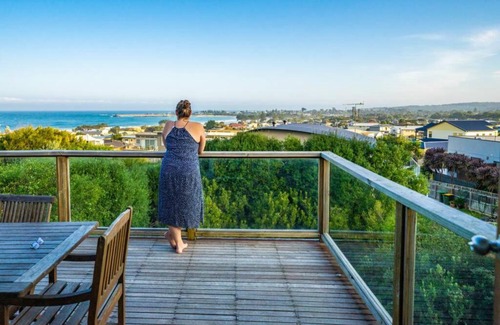 Apollo Bay House | Apollo Ocean Blue ~ Oceanview ~Wifi ~Pet Friendly