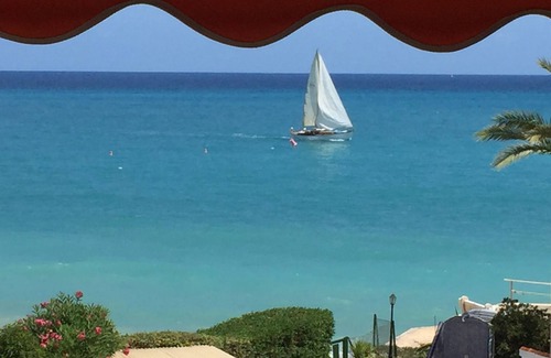 Altea Apartment | APP 2/4 PERS WITH SPLENDID SEA VIEW. SWIMMING POOLS. WI FI + TV INTERN.
