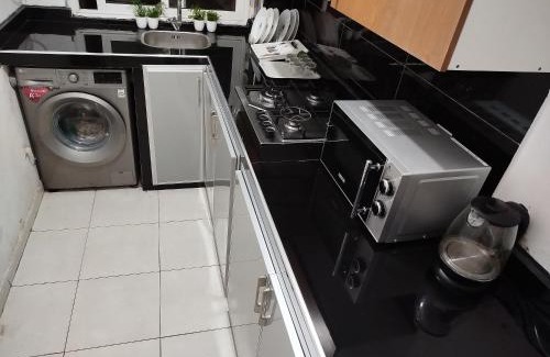 Bouskoura Apartment | app entre aéroport M5 et nearshore sidi maarouf