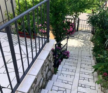 Klanfari Apartment | App Tony