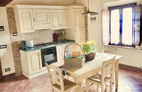 Sovicille Apartment | App. Verdi - Bright and comfortable in the Sienese countryside with swimming pool