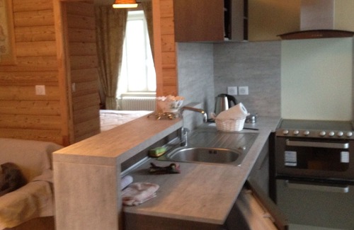 Saint-Anastaise Apartment | Appartment Gite Dom Pop