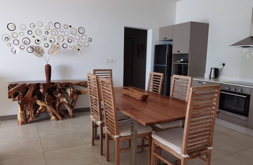 Black River Apartment | Apparently by the sea.