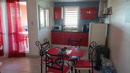 Pointe de la verdure Apartment | Appart élégant - Wifi, Parking & Plage à pied, Proche du centre-ville du Gosier