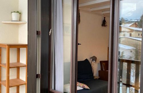 Villard-de-Lans Apartment | Appart 50m2 à Villard-de-Lans, 6 pers, 2 ch, balcon, ascenseur - FR-1-515-143