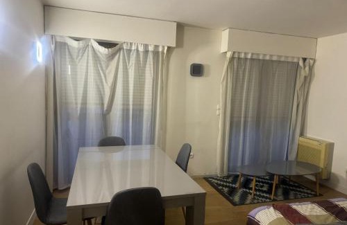 Neuilly-sur-Seine Apartment | Appart Champs Élysée bagatelle - 4 pers