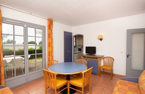 Boulouris-sur-Mer Condo | Appart Charmant | Linge de Lit Inclus!