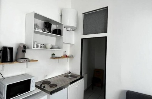 Roubaix Apartment | Appart Cosy 2P- Proche Métro, Lille à 15 min