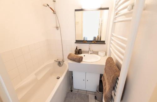 Guidel-Plages Apartment | Appart' Cosy et balcon Face à l'Océan par Groom*