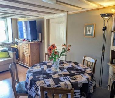 Huemoz Apartment | Appart cozy vue montagne jardin 3 min Villars