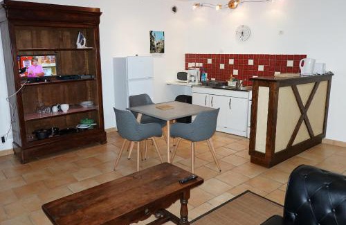Bourbon-Lancy Apartment | Appart' de la collégiale