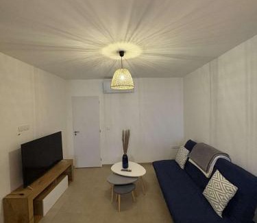 Saint-Fortunat-sur-Eyrieux Apartment | Appartement fraîchement rénové plein cœur du village