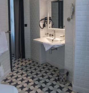 Angouleme Apartment | Appart'Hôtel - VILLA CÔTÉ PLATEAU - Hyper Centre - 3 Étoiles Certifiées-