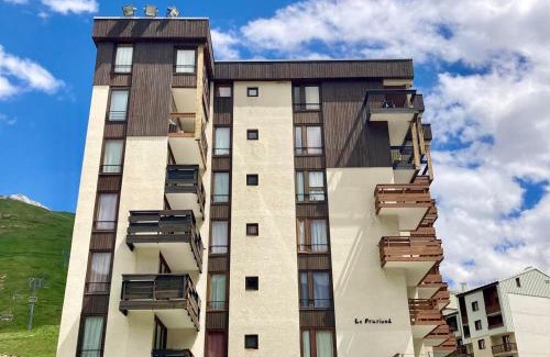 Val Claret Apartment | Appart T2 4 pers, ski aux pieds, en plein centre avec WIFI - FR-1-641-79