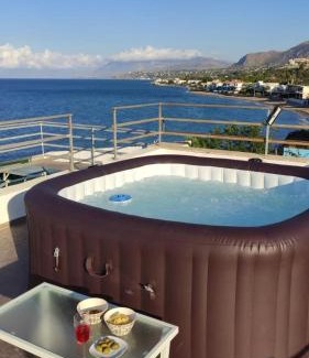 Casteldaccia Apartment | Appartamento 16 Pax in Villa Francesca by Ville in Palermo