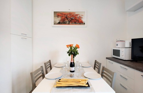 Nesso Apartment | Appartamento 5 Il Tornante with Lake & Mountain Views, Wi-Fi, A/C & Balcony