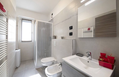 Nesso Apartment | Appartamento 6 Il Tornante with Lake & Mountain Views, Wi-Fi, A/C & Balcony
