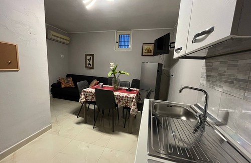 Pompei Apartment | Appartamento a Pompei con Idromassaggio e Servizi Vicini