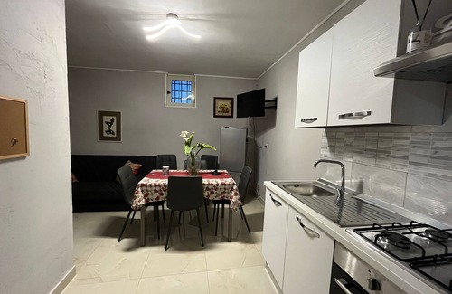 Pompei Apartment | Appartamento a Pompei con Idromassaggio e Servizi Vicini