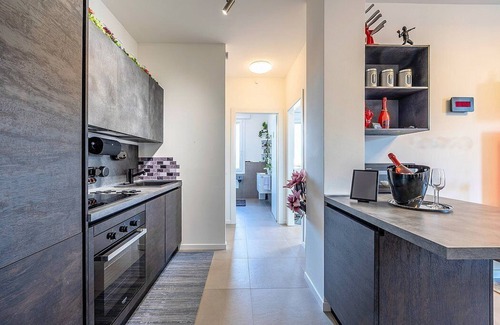 Historic Centre Apartment | Appartamento Antenore: A modern and graceful apartment situated in a central location, at a short distance from the main tourist attractions of the city, with Free WI-FI.