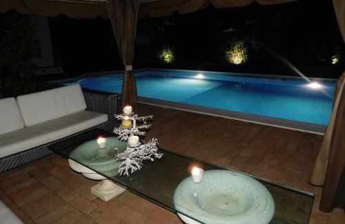 Cascina Apartment | Appartamento con piscina immersa nel verde