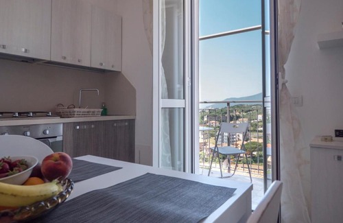 Pietra Ligure Apartment | Appartamento Ginestra "A Casa Felice"