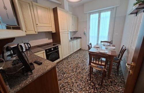 Vado Ligure Apartment | Appartamento Miramare