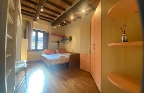 Pistoia Apartment | APPARTAMENTO SULLA SALA