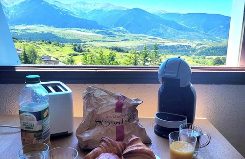 Font-Romeu-Odeillo-Via Apartment | Appartement Rénové Avec une Magnifique vue