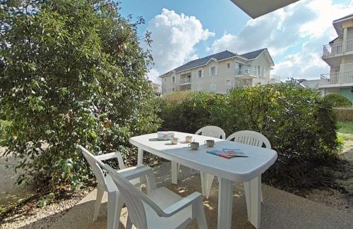 Saint-Gilles-Croix-de-Vie Apartment | Appartement moderne 2P, 4 couchages, terrasse, proche plage et centre, parking, St Gilles Croix de Vie - FR-1-224-217