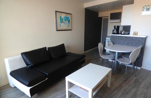 Saint-Gilles-Croix-de-Vie Apartment | Appartement Saint-Gilles-Croix-de-Vie, 3 pièces, 5 personnes - FR-1-428-82
