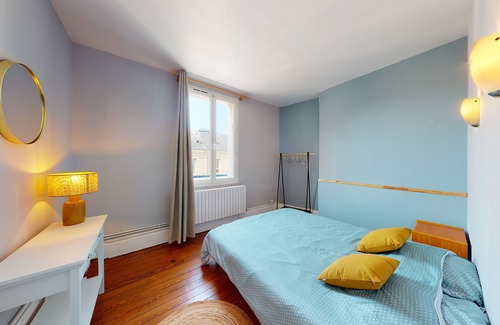 Anatole France Danton Apartment | Appartement à Deux pas de la Gare